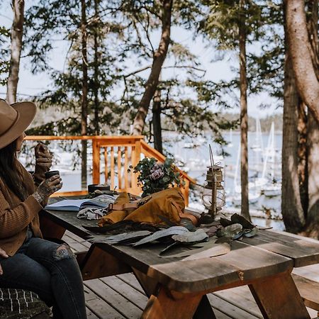 Page'S Resort & Marina Gabriola 外观 照片
